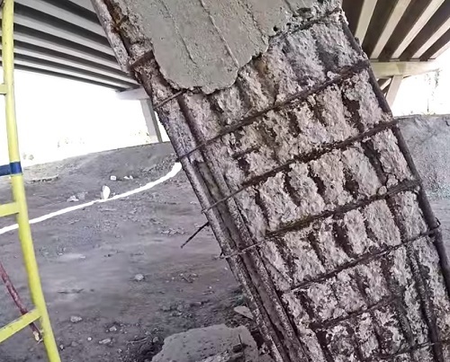 Коррозия бетонной опоры моста